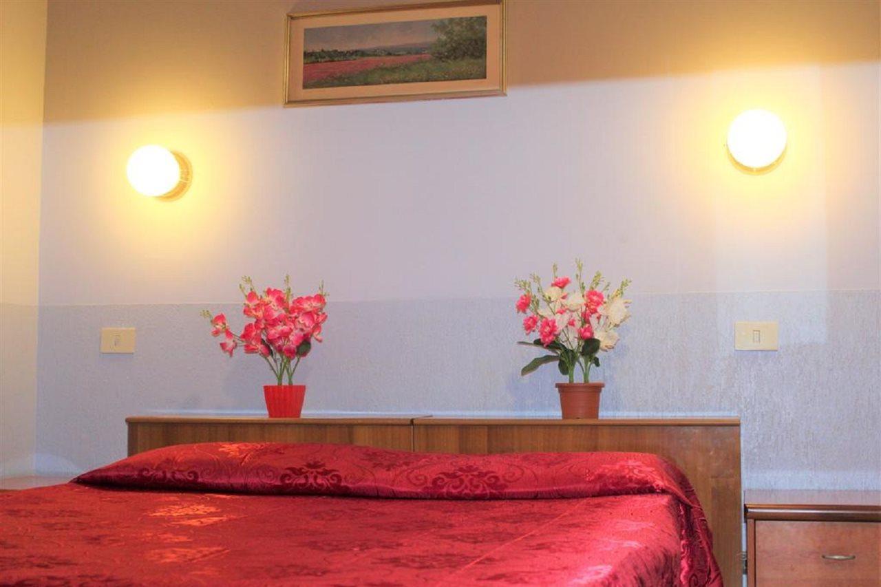 Hotel Eurorooms Rzym Zewnętrze zdjęcie