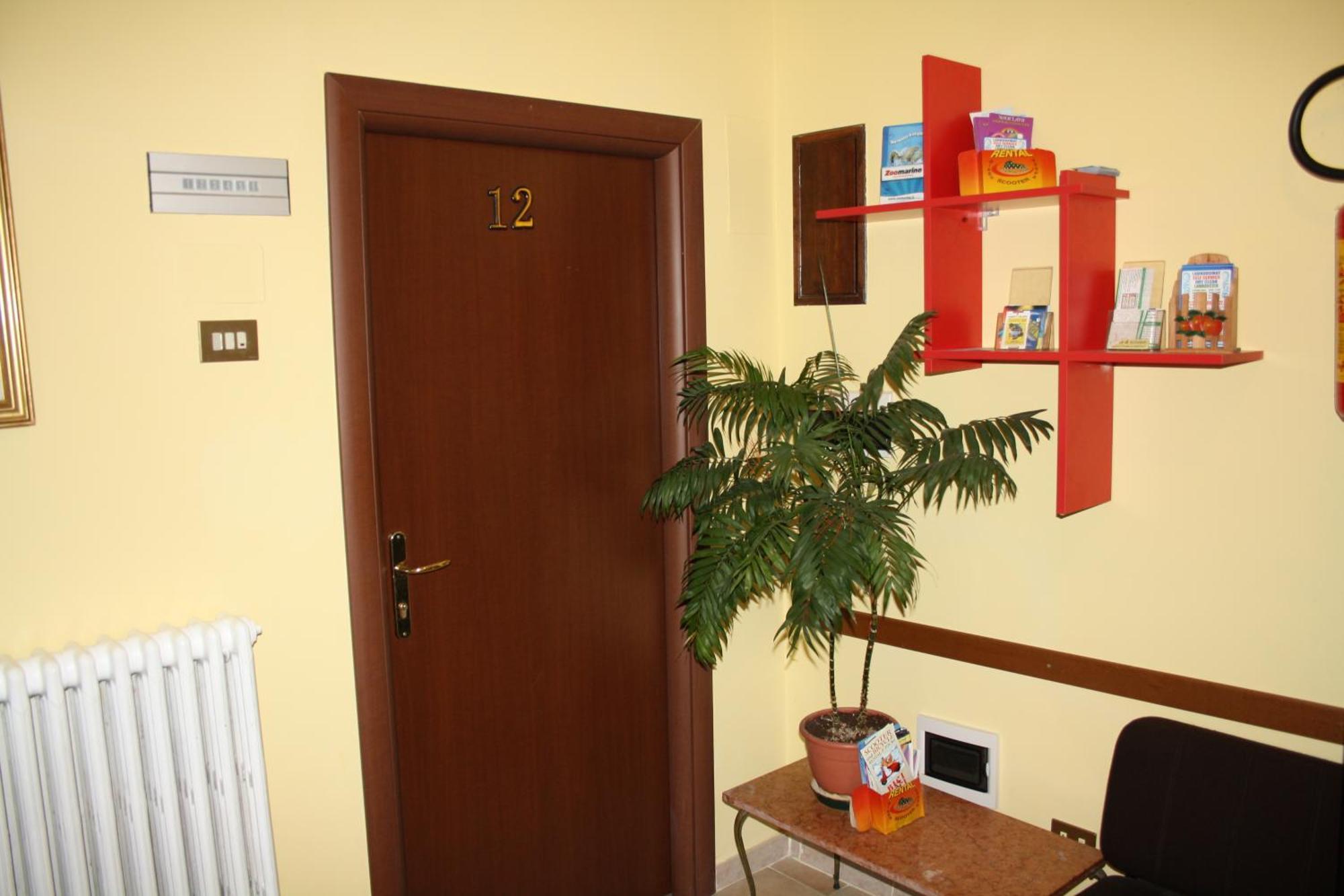 Hotel Eurorooms Rzym Zewnętrze zdjęcie