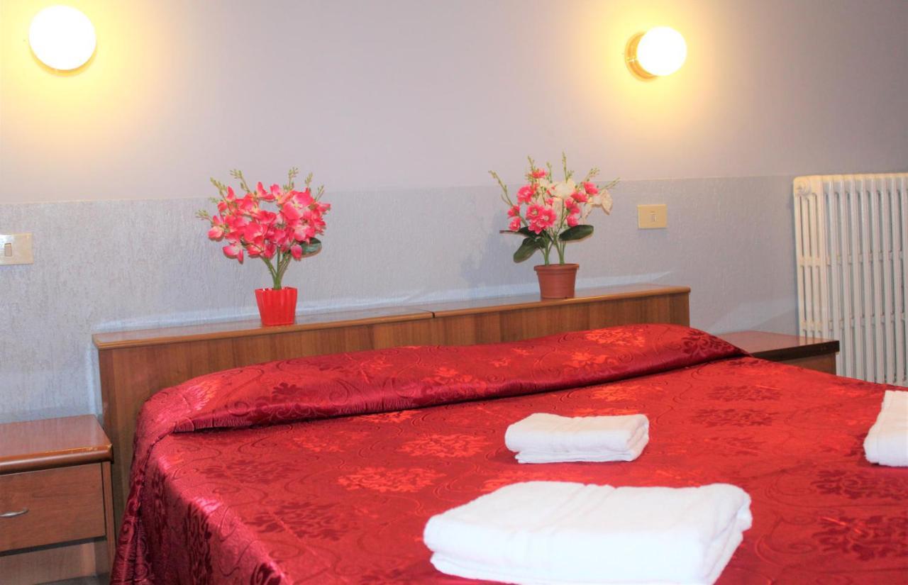 Hotel Eurorooms Rzym Zewnętrze zdjęcie