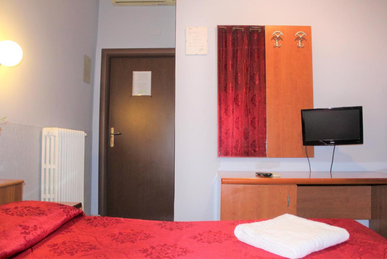 Hotel Eurorooms Rzym Zewnętrze zdjęcie