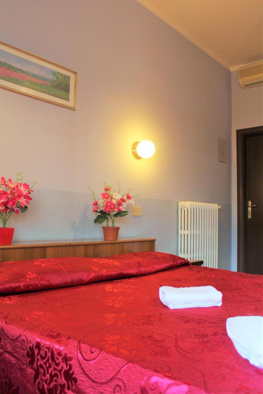 Hotel Eurorooms Rzym Zewnętrze zdjęcie