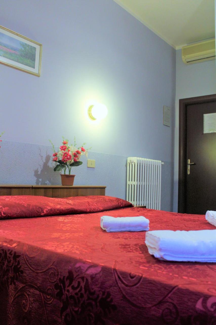 Hotel Eurorooms Rzym Zewnętrze zdjęcie